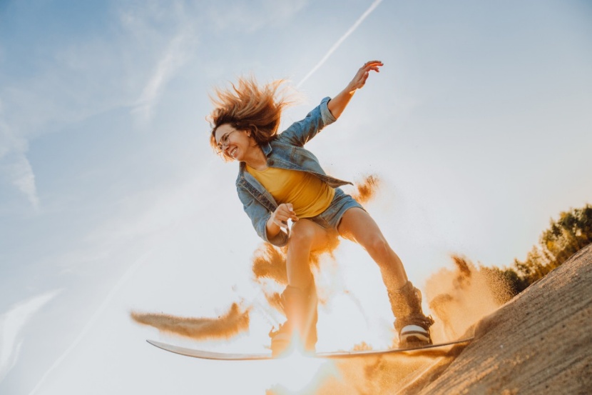 Sandboarding Dubai - Desert sports activity